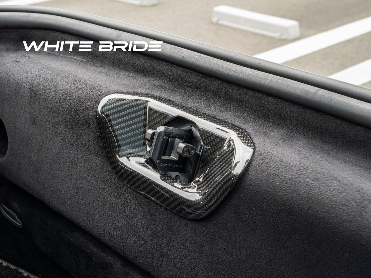 WHITE BRIDE ドライカーボン トランクキャッチ ガーニッシュ ［交換式］トヨタ GR SUPRA (A90)