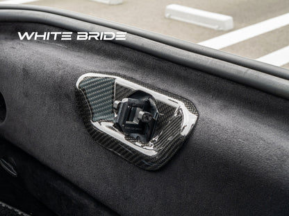 WHITE BRIDE ドライカーボン トランクキャッチ ガーニッシュ ［交換式］トヨタ GR SUPRA (A90)