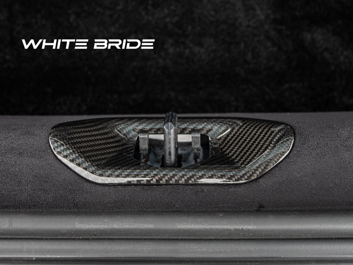 WHITE BRIDE ドライカーボン トランクキャッチ ガーニッシュ ［交換式］トヨタ GR SUPRA (A90)